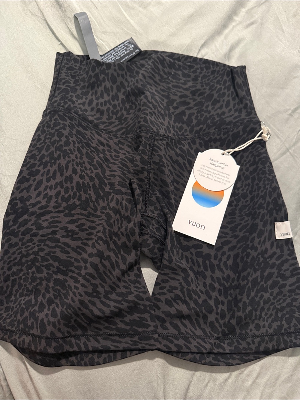 Vuori Leopard Print High-Waist Biker Shorts - Charcoal/Black